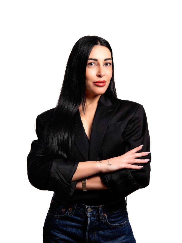 chi siamo - viral space - luana